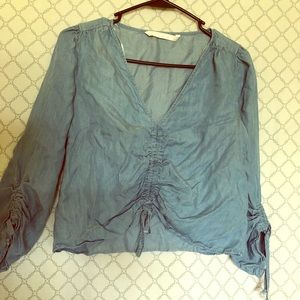 Zara blue v-neck denim crop tie shirt💙